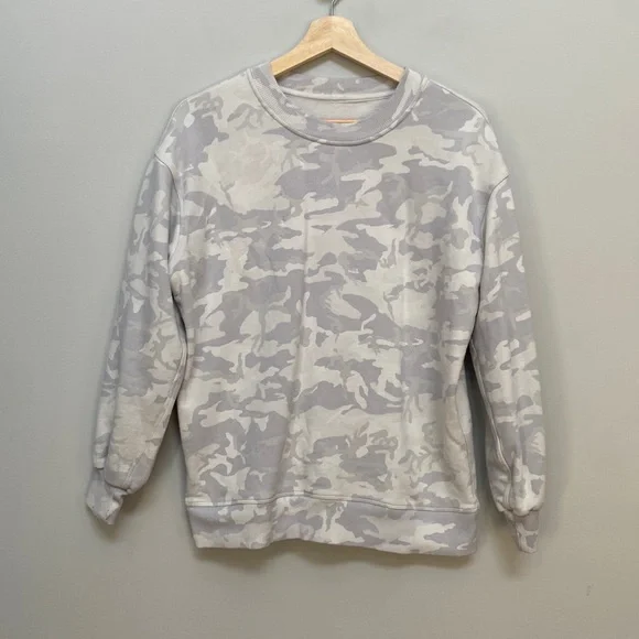 ❗️SOLD❗️2020 Lululemon Grey Camouflage LS Perfectly  Crew Sweatshirt Si… - Picture 3 of 6